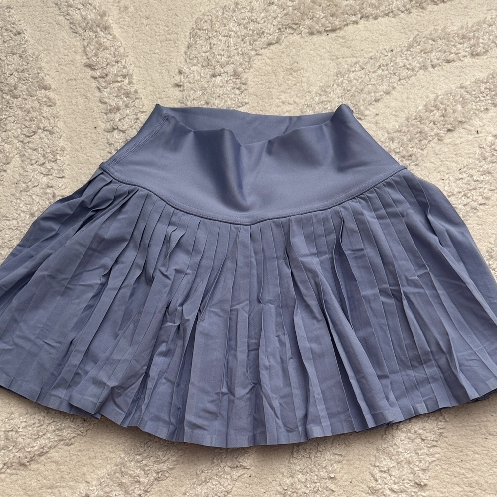 Alo Yoga Lavender Blue Pleated Skirt